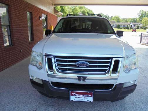 White Suede Clearcoat 2010 Ford Explorer Sport Trac XLT