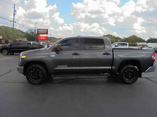 2018 Toyota Tundra SR5