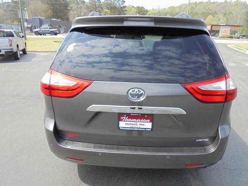 2017 Toyota Sienna Limited Premium