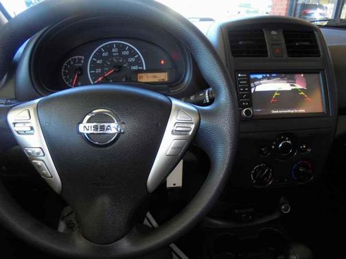 2019 Nissan Versa 1.6 S+
