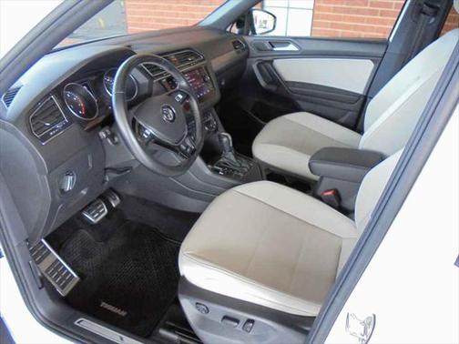 2021 Volkswagen Tiguan 2.0T SE R-Line Black