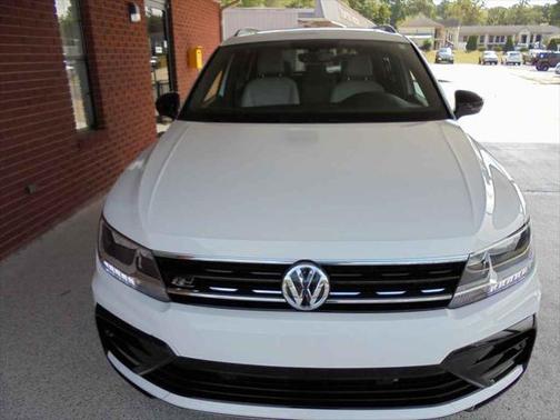2021 Volkswagen Tiguan 2.0T SE R-Line Black