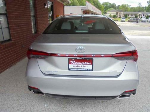 2022 Toyota Avalon XLE