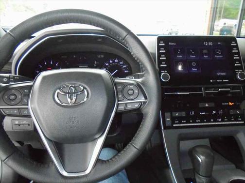 2022 Toyota Avalon XLE