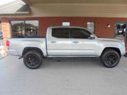 2016 Toyota Tacoma SR5