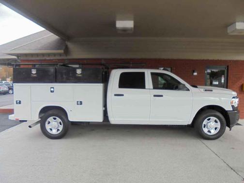 2021 RAM 2500 Tradesman Crew Cab 4x2 8' Box