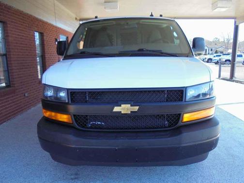 2022 Chevrolet Express 2500 RWD 2500 Regular Wheelbase WT