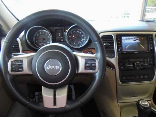 Bright White Clearcoat 2013 Jeep Grand Cherokee Limited