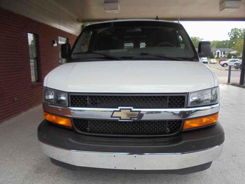 Summit White 2021 Chevrolet Express 2500 LT