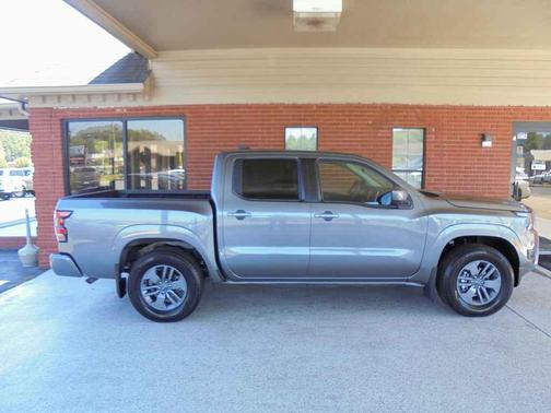 Gun Metallic 2025 Nissan Frontier SV
