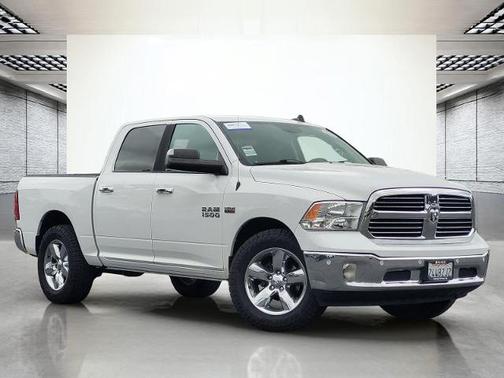 2017 RAM 1500 SLT