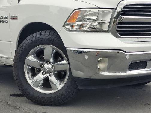 2017 RAM 1500 SLT