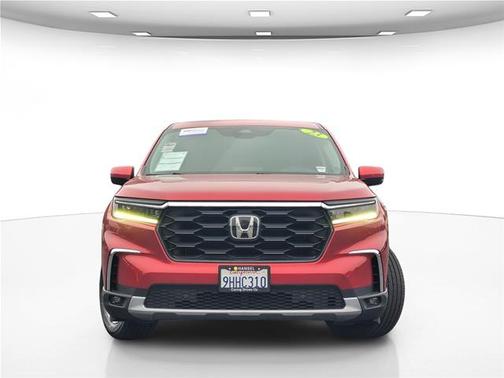 Radiant Red Metallic II 2023 Honda Pilot EX-L 8-PASSENGER
