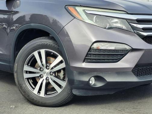 2017 Honda Pilot EX