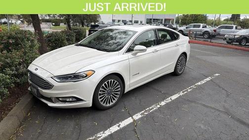 WHITE PLATINUM MET TRI-COAT 2017 Ford Fusion SE