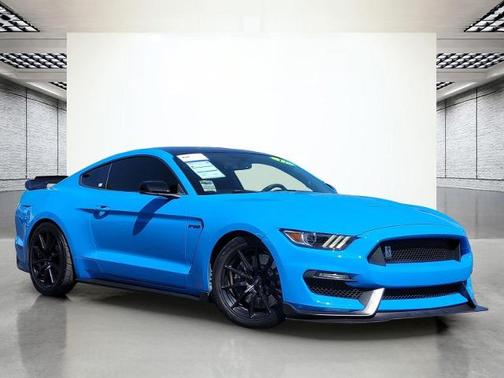 GRABBER BLUE 2017 Ford Mustang SHELBY GT350