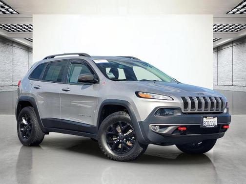 Billet Silver Metallic Clearcoat 2018 Jeep Cherokee TRAILHAWK