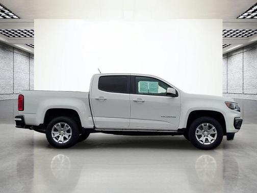 Summit White 2022 Chevrolet Colorado LT