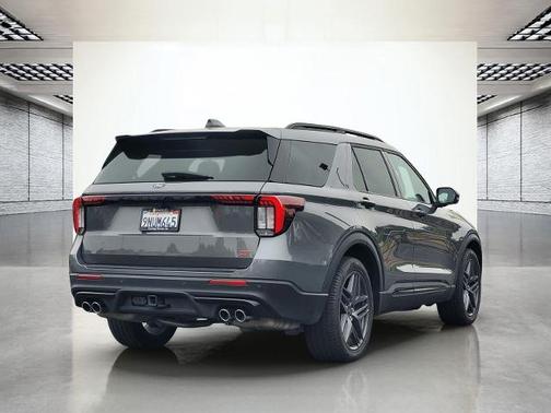 CARBONIZED GRAY METALLIC 2025 Ford Explorer ST