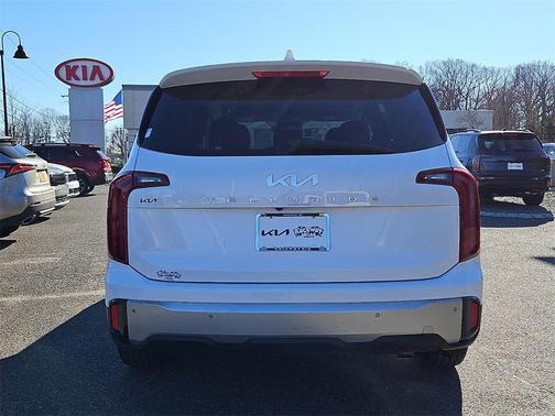 2023 Kia Telluride LX