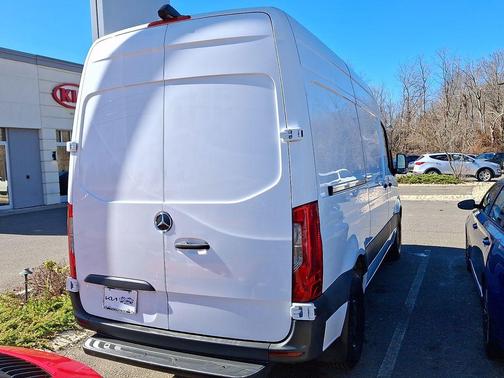 2021 Mercedes-Benz Sprinter 2500 Standard Roof