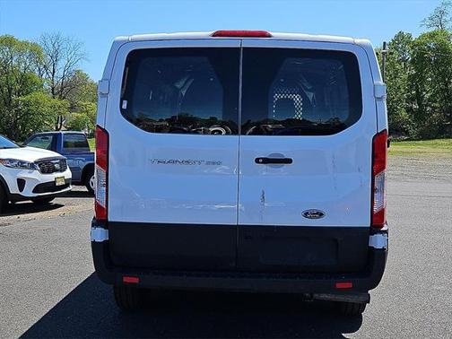 2022 Ford Transit-250 Base