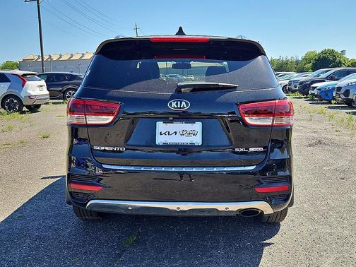 Ebony Black 2016 Kia Sorento SXL