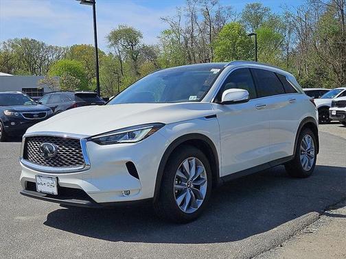2022 INFINITI QX50 LUXE AWD