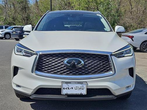 2022 INFINITI QX50 LUXE AWD