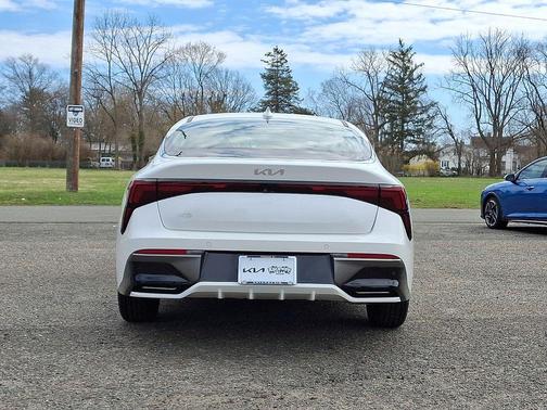 Snow White Pearl 2025 Kia K5 LXS