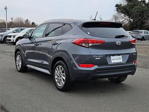 2017 Hyundai TUCSON SE