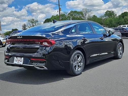 2022 Kia K5 LXS
