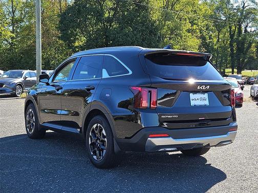 2025 Kia Sorento S