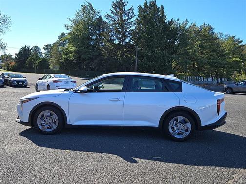 2025 Kia K4 LX