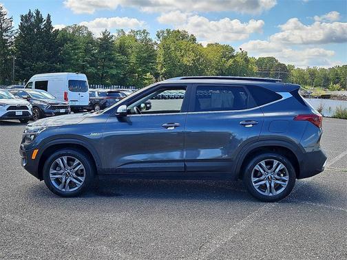 2023 Kia Seltos S