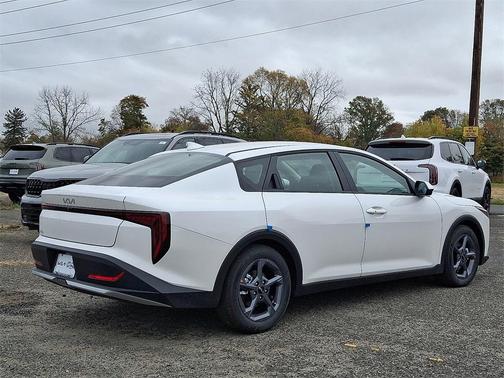 2025 Kia K4 LX