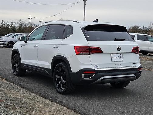 2023 Volkswagen Taos 1.5T SE