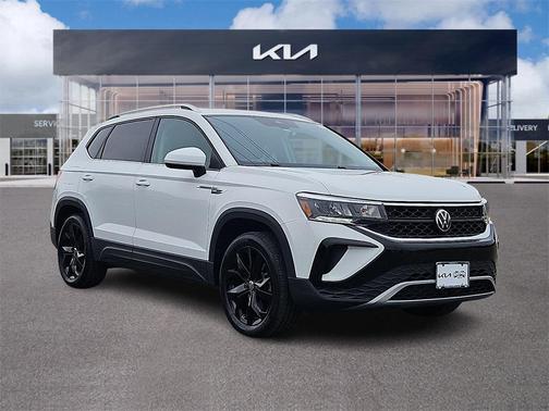 2023 Volkswagen Taos 1.5T SE