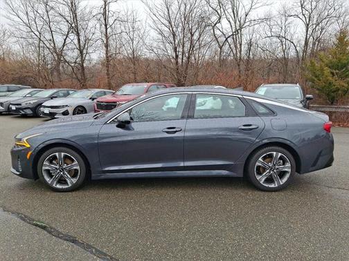 2022 Kia K5 EX