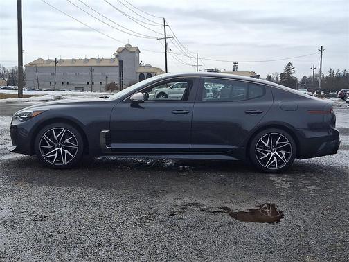 2022 Kia Stinger GT-Line