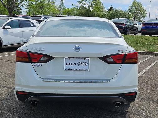 2021 Nissan Altima SR FWD