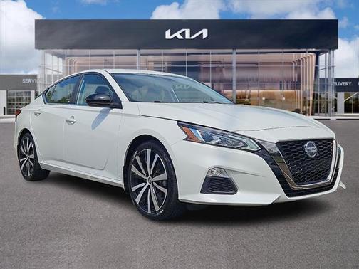 2021 Nissan Altima SR FWD