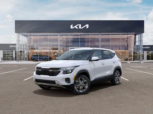 Snow White Pearl 2026 Kia Seltos LX