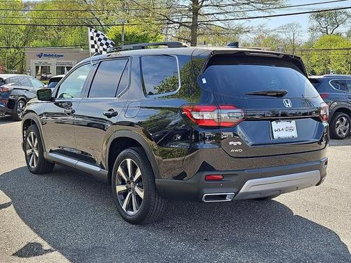 2023 Honda Pilot AWD Elite