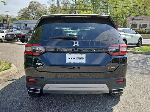 2023 Honda Pilot AWD Elite