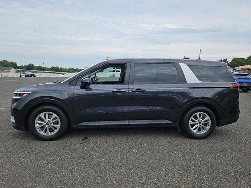 2022 Kia Carnival LXS