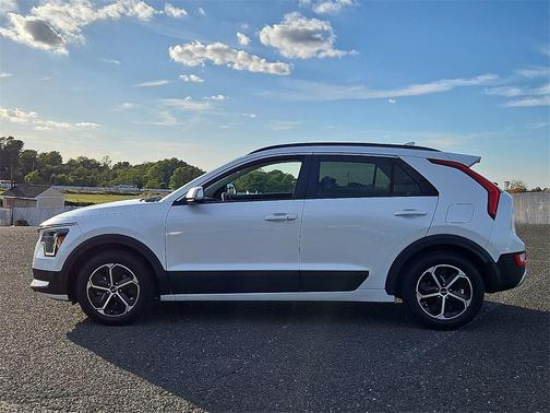 2023 Kia Niro EX