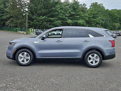 2023 Kia Sorento LX