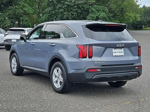 2023 Kia Sorento LX