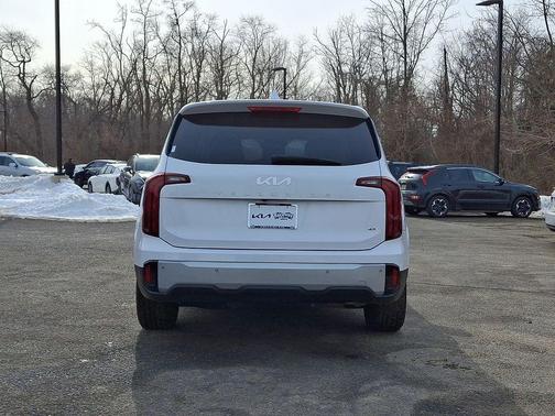 2024 Kia Telluride LX